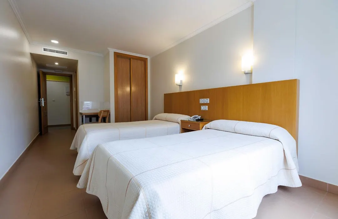 Hotel O Cruceiro-1